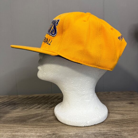 Mitchell & Ness Los Angeles Lakers Basketball Snapback Hat In Yellow Adjustable - Picture 5 of 6